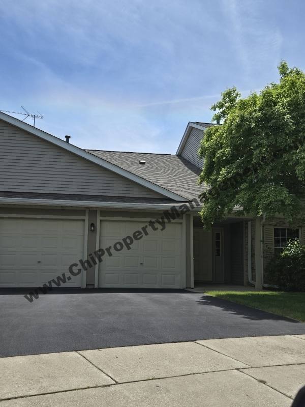 Condo for rent at 335 Buckingham Circle #A, Elgin, IL 60120