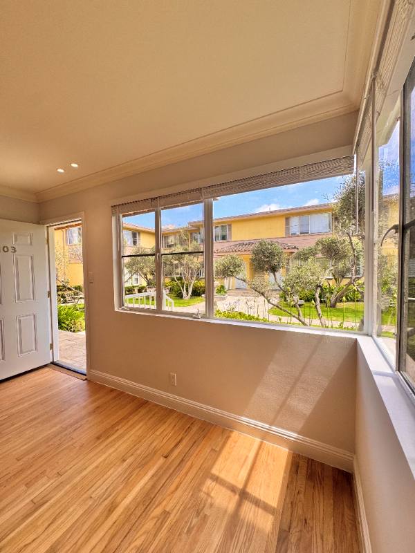Apartment for rent at 3166 S Barrington Ave #203, Los Angeles, CA 90066
