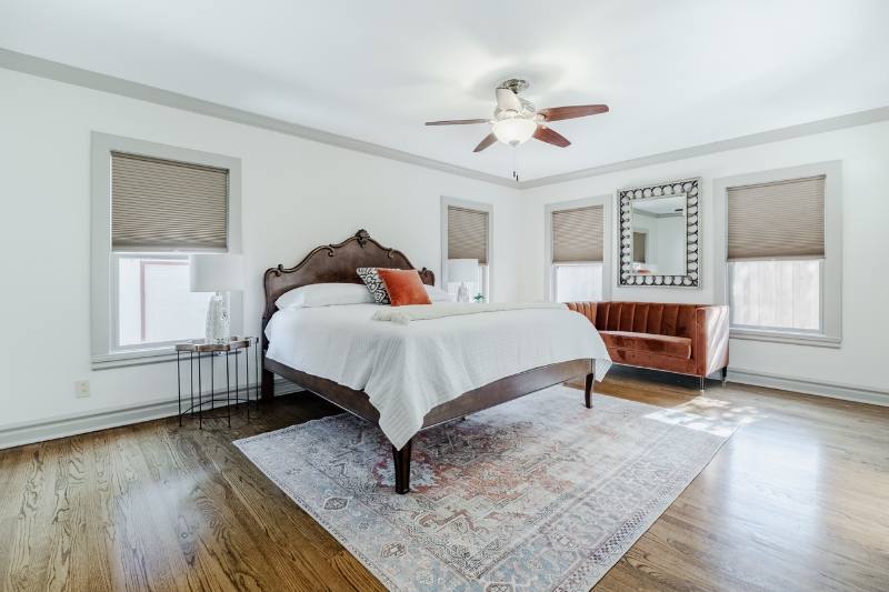 House for rent at 915 Stewart Dr, Dallas, TX 75208