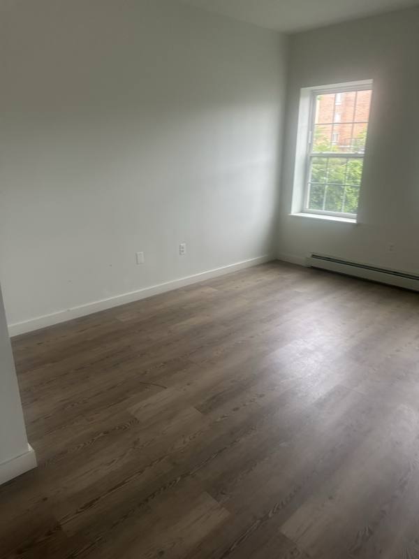 Apartment for rent at 739 E 229th St #3BRMS By Re Broker, Bronx, NY 10466