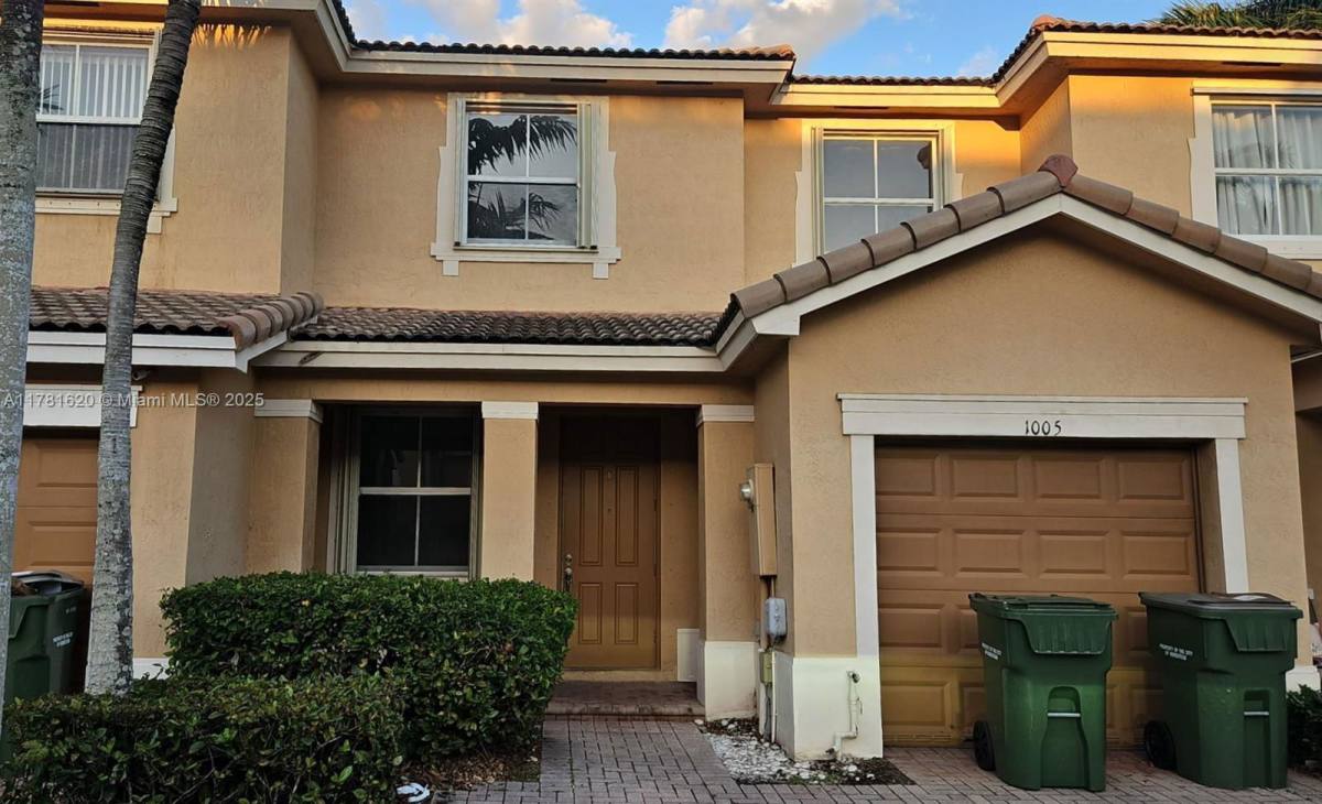 Townhouse for rent at 1005 NE 42nd Ave, Homestead, FL 33033