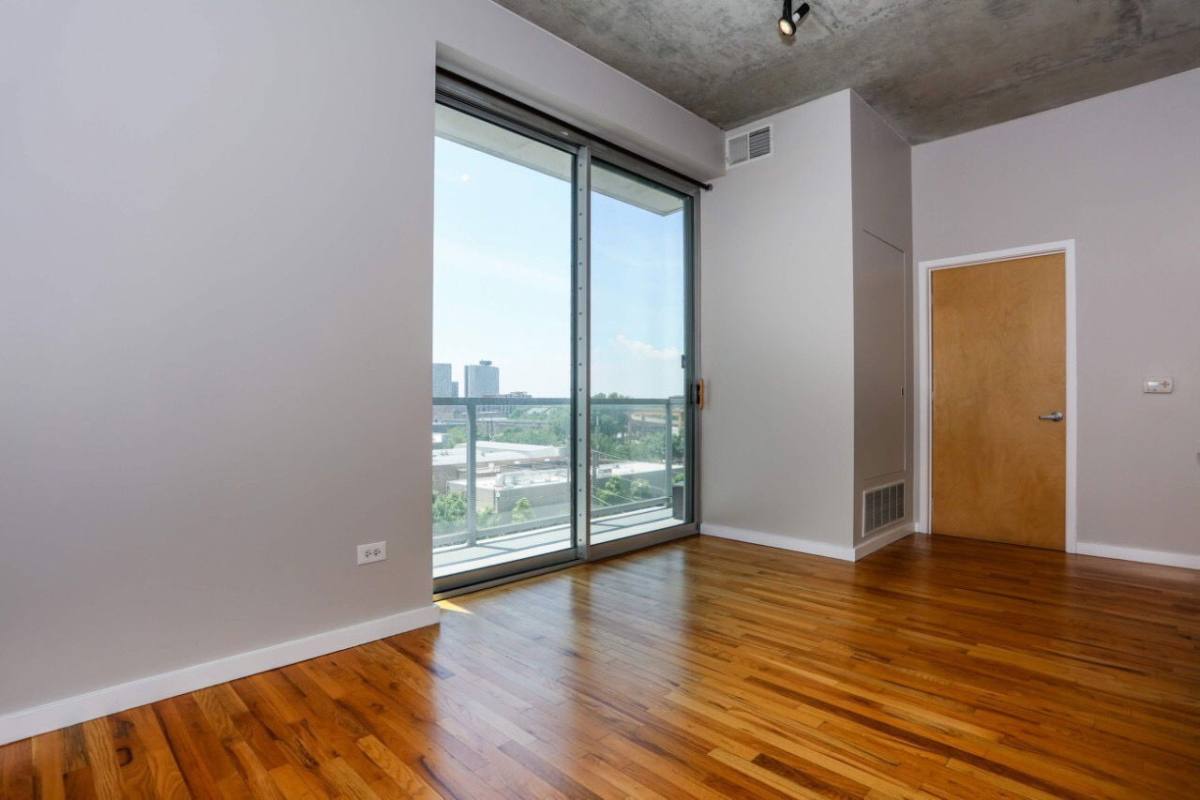 Apartment for rent at 1620 S Michigan Ave #525, Chicago, IL 60616