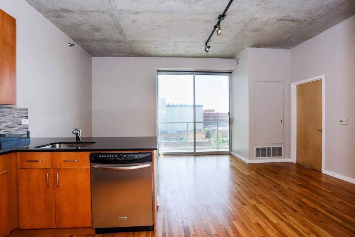 Apartment for rent at 1620 S Michigan Ave #525, Chicago, IL 60616