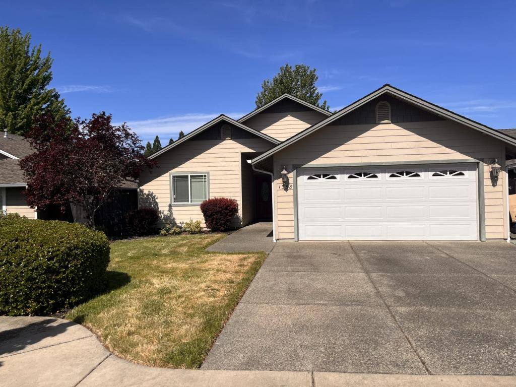 House for rent at 1338 SW Sturgeon Court, Grants Pass, OR 97527