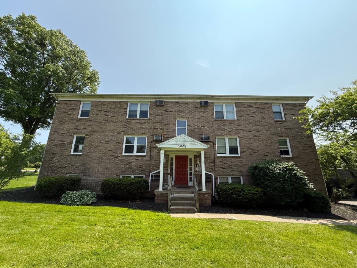 Apartment for rent at 5008 W Blvd #202, Youngstown, OH 44512