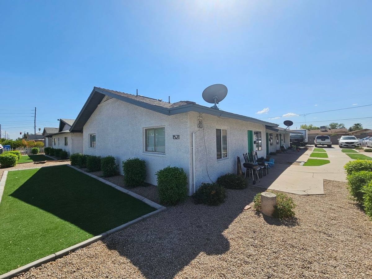 Apartment for rent at 1521 E Oak St #23, Phoenix, AZ 85006