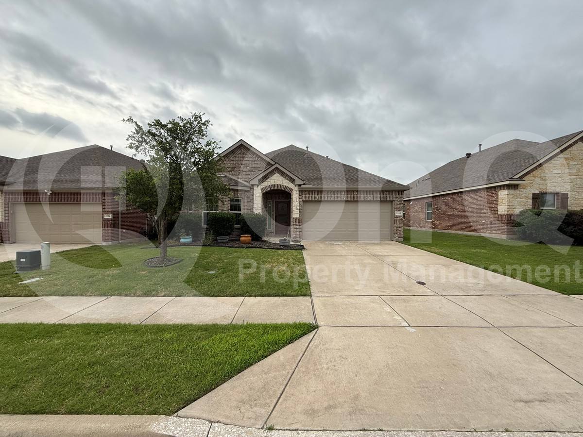 House for rent at 2512 Eppright Dr, Little Elm, TX 75068
