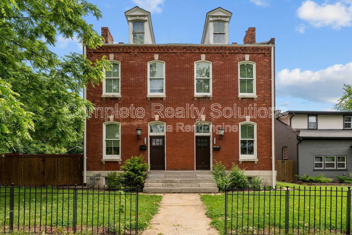 Apartment for rent at 2720 S Jefferson Ave #2722, Saint Louis, MO 63118