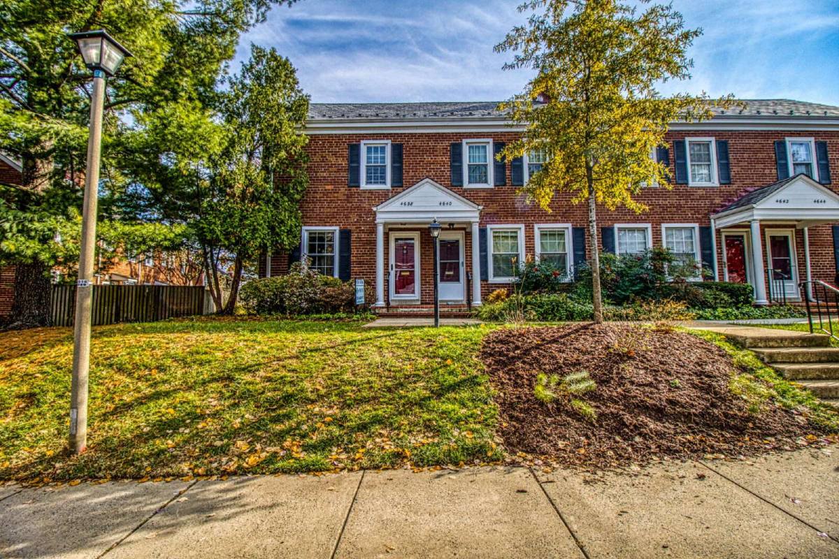 Townhouse for rent at 4638 30th Rd S, Arlington, VA 22206