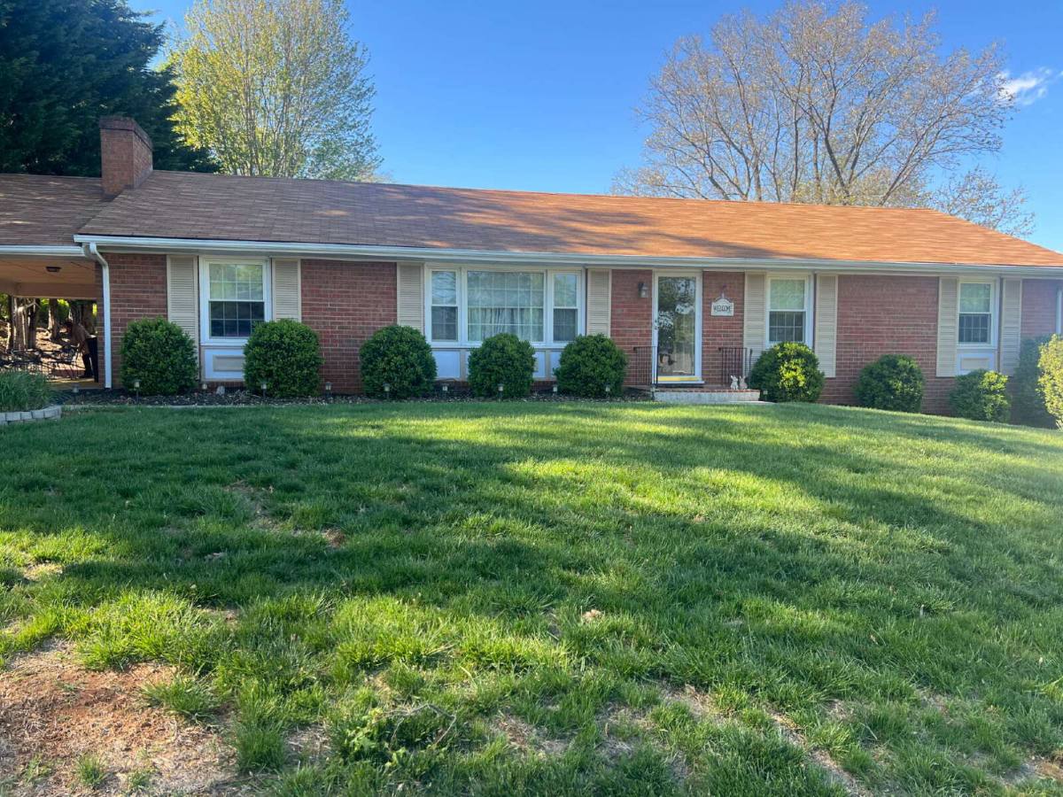House for rent at 3209 Longhorn Rd, Roanoke, VA 24018