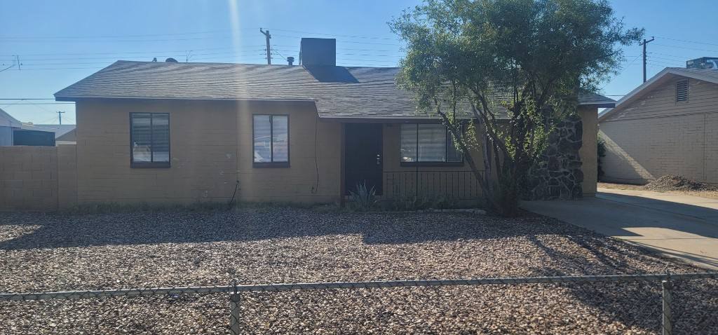 House for rent at 5808 N 63rd Ave, Glendale, AZ 85301