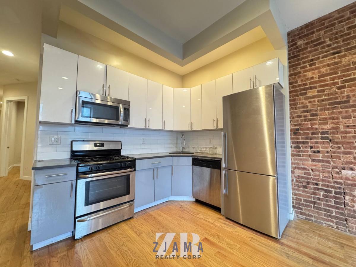 Apartment for rent at 354 Myrtle Ave #1, Brooklyn, NY 11205