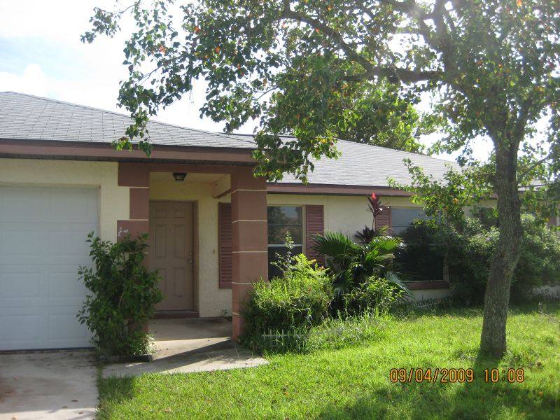 House for rent at 978 Florida Parkway, Kissimmee, FL 34743