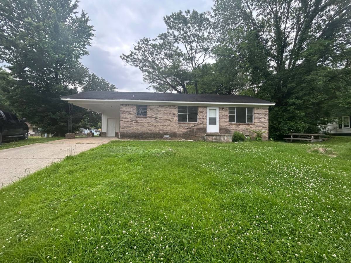 House for rent at 912 S Washington Ave, Brownsville, TN 38012