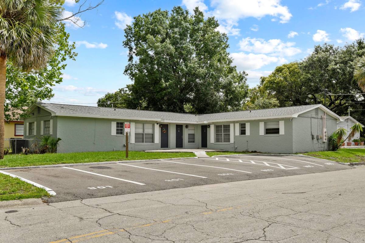 House for rent at 805 Ocean St, Kissimmee, FL 34744