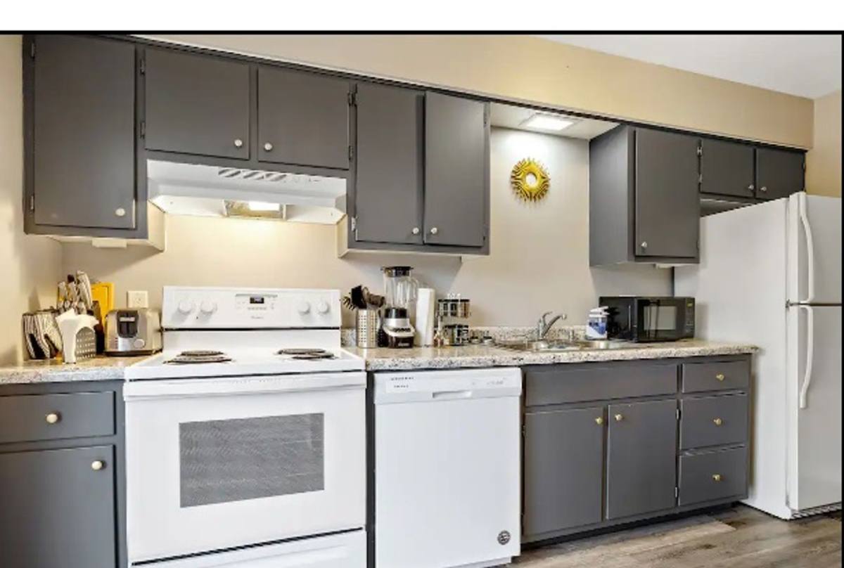 Apartment for rent at 206-208 River St, Yorkville, IL 60560