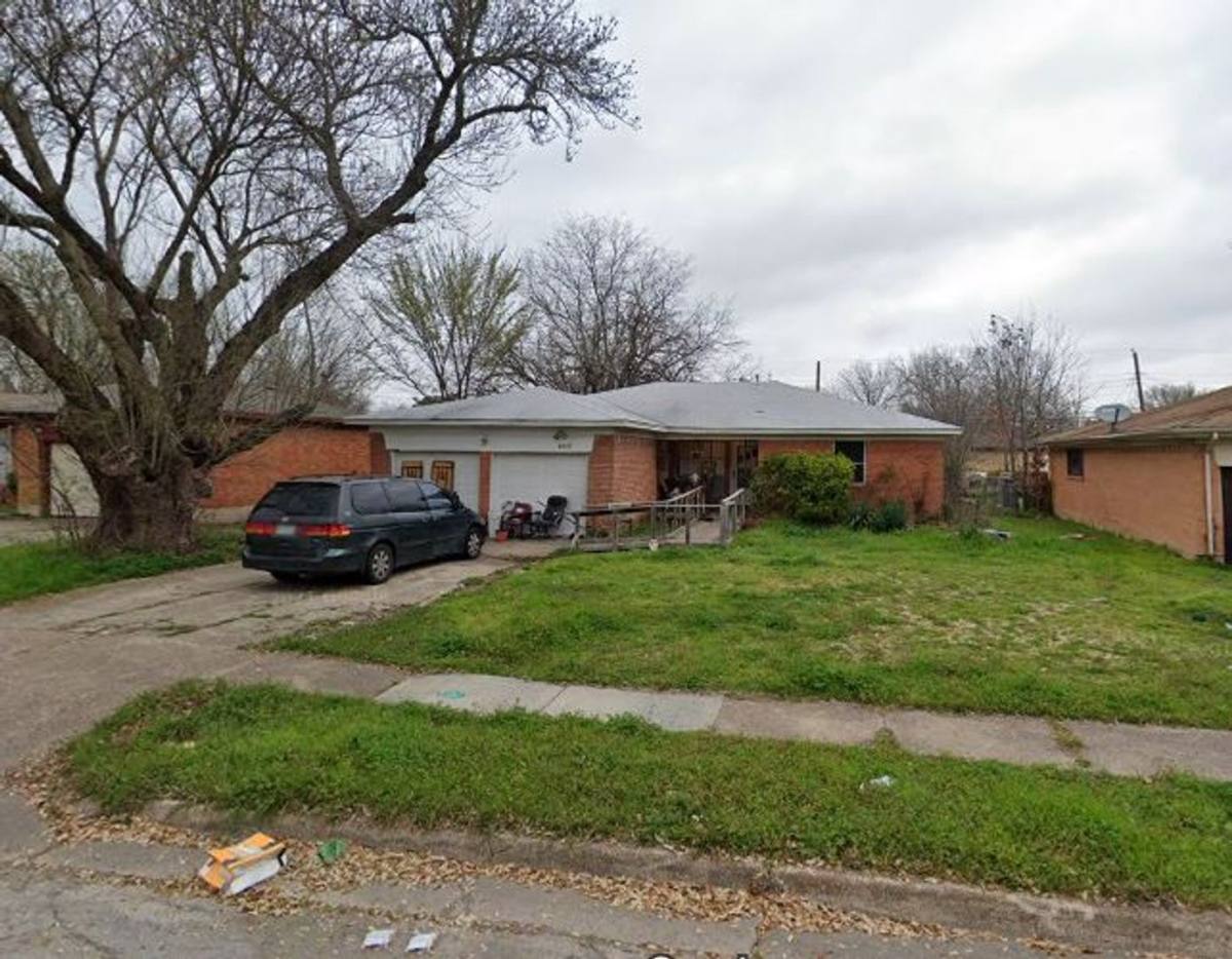House for rent at 8923 Jennie Lee Lane, Dallas, TX 75227