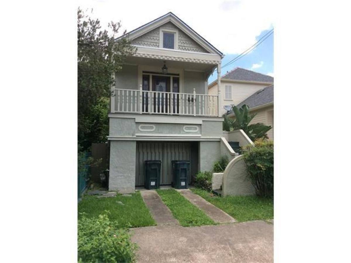 Townhouse for rent at 6303 Laurel St, New Orleans, LA 70118