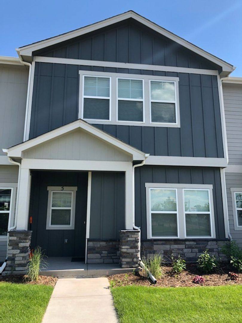 Townhouse for rent at 1691 Grand Ave, Windsor, CO 80550