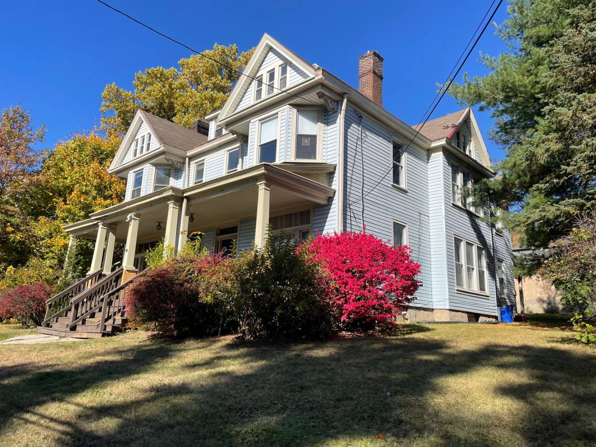 Apartment for rent at 514-516 Orchard Ave, Pittsburgh, PA 15202