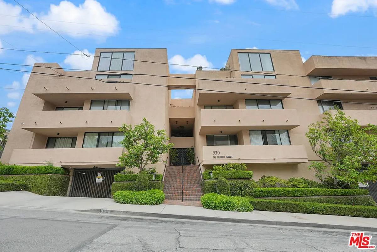 Condo for rent at 930 N Wetherly Dr, West Hollywood, CA 90069