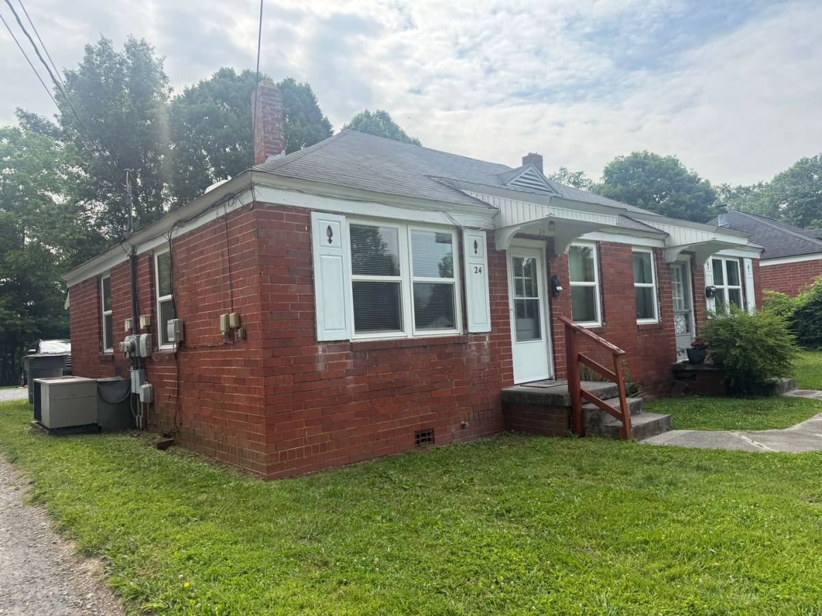 Apartment for rent at 24-26 Carson Lane, Bristol, TN 37620