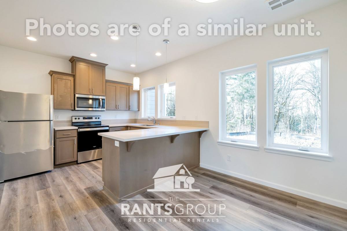 Townhouse for rent at 1653 Starlight Lane SW, Olympia, WA 98512