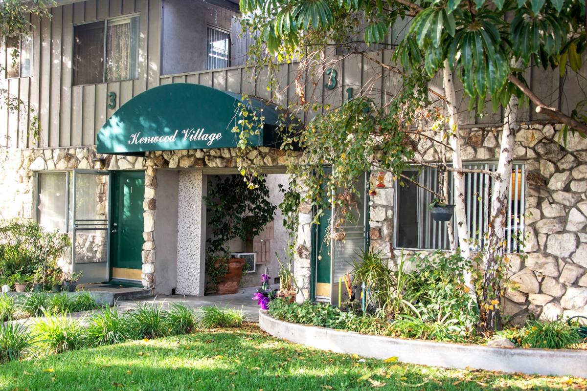 Apartment for rent at 311 N Kenwood St, Glendale, CA 91206