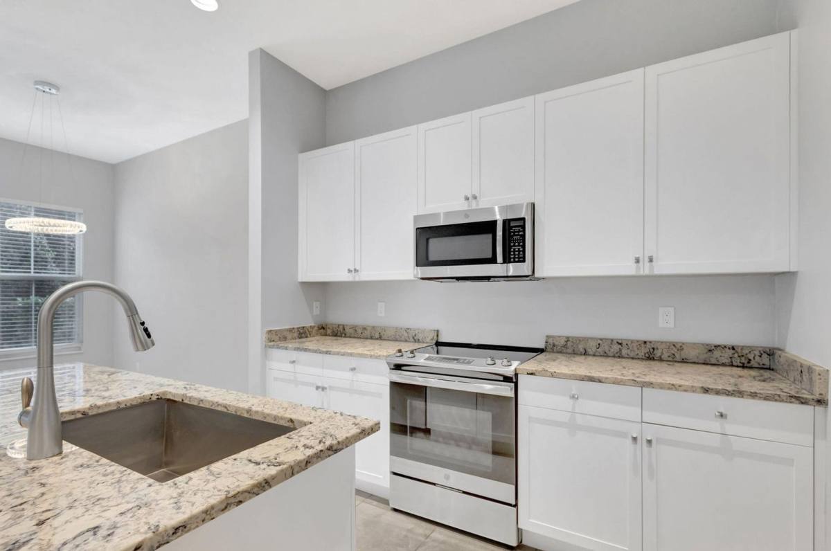 Townhouse for rent at 4924 Pointe Midtown Way #21, Palm Beach Gardens, FL 33418