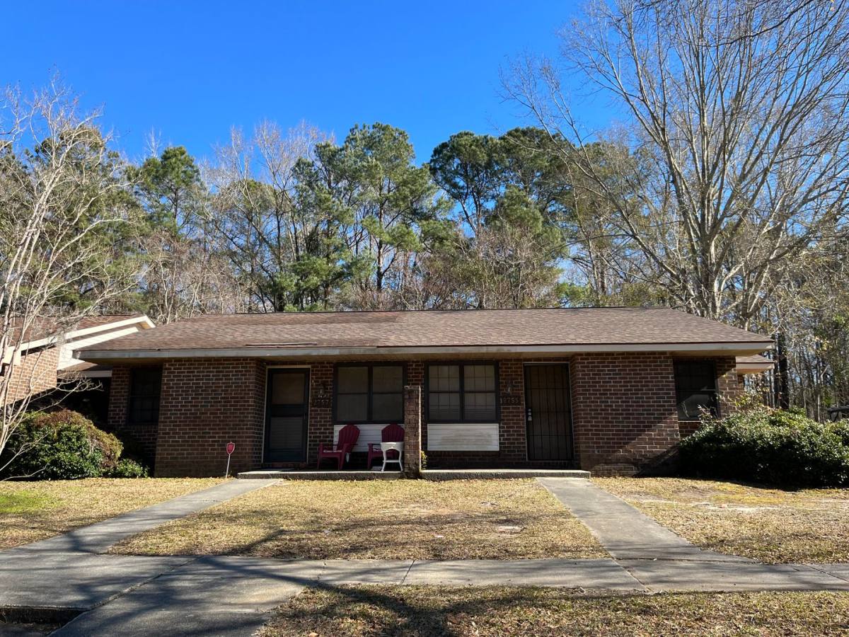 House for rent at 2755 Oak Leaf Dr, North Charleston, SC 29420
