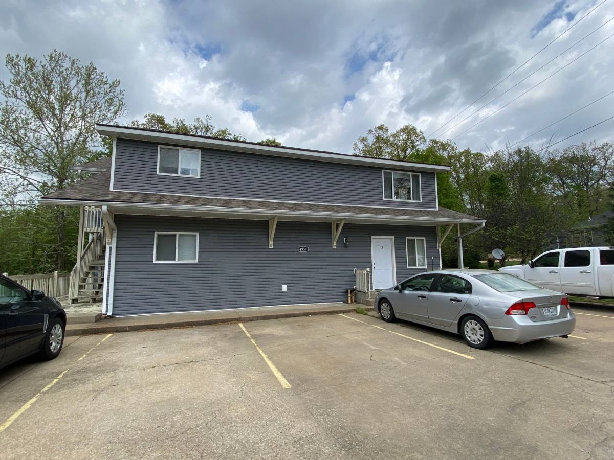 Apartment for rent at 4959 Horseshoe Bend Parkway, Lake Ozark, MO 65049