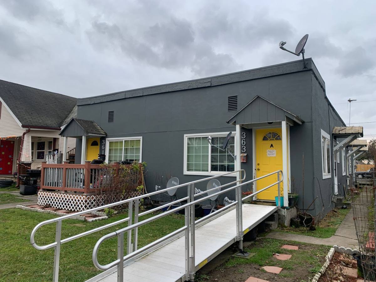 Apartment for rent at 363 20th Ave, Longview, WA 98632