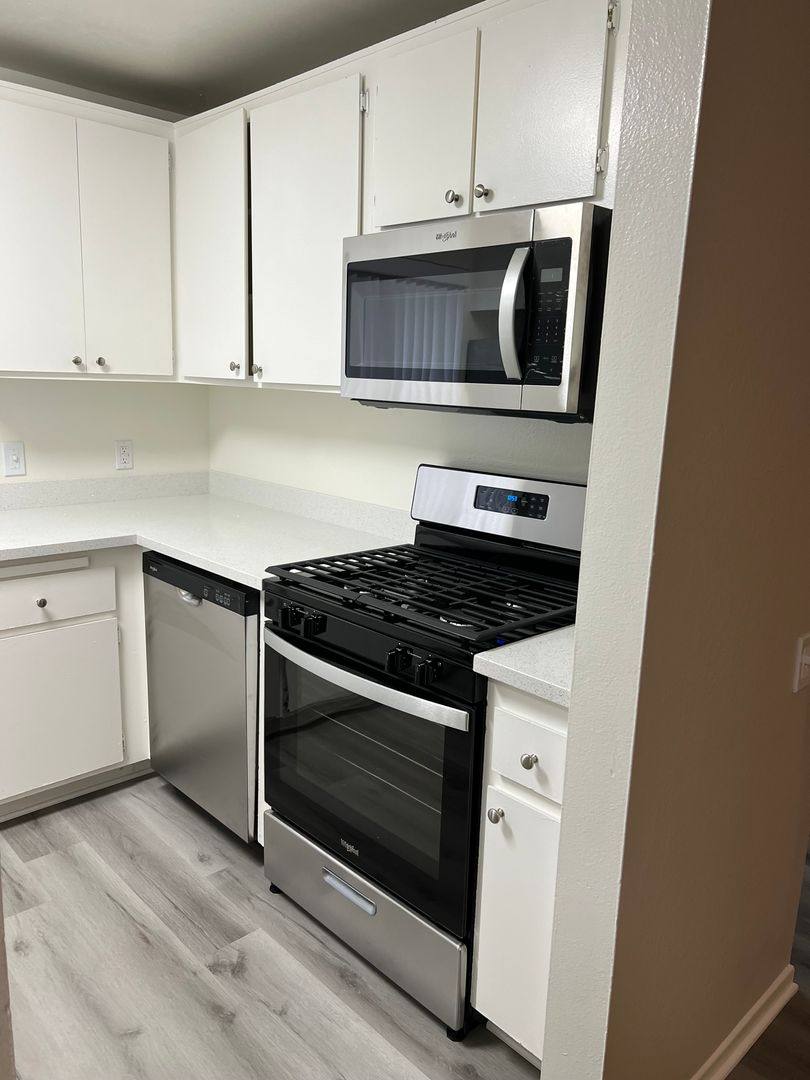 Apartment for rent at 6400 Lincoln Ave, Buena Park, CA 90620
