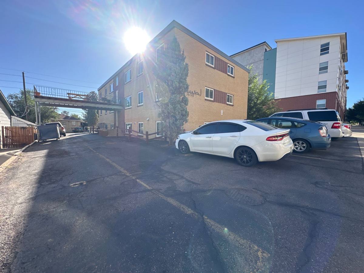 Apartment for rent at 3650 S Lincoln, Englewood, CO 80113