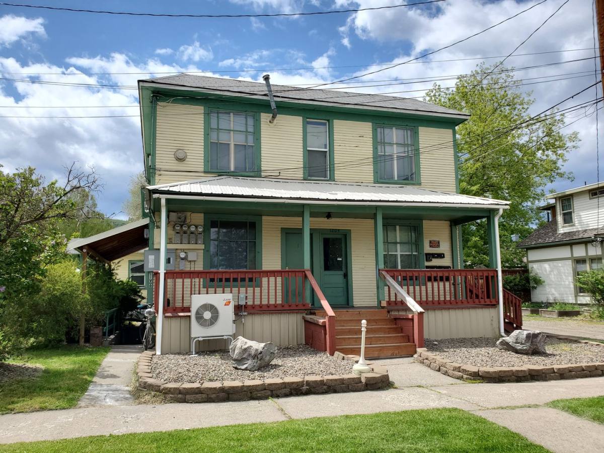 Apartment for rent at 1204 8th St, La Grande, OR 97850