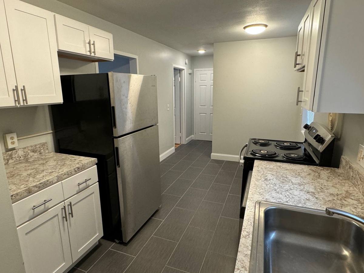Apartment for rent at 372-378 Park Rd, West Hartford, CT 06119