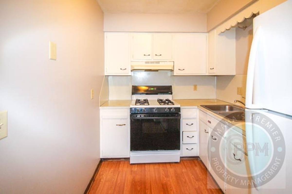Apartment for rent at 1016 N 47th Ave, Omaha, NE 68132
