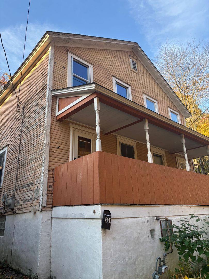 Apartment for rent at 241-243 Baker St, Aliquippa, PA 15001