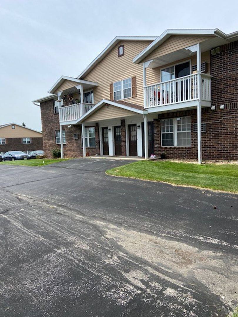 Apartment for rent at 1520 W Portview Dr, Port Washington, WI 53074