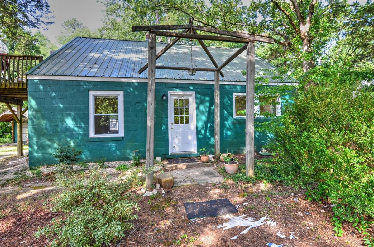 Apartment for rent at 1205 N Greensboro St, Carrboro, NC 27510