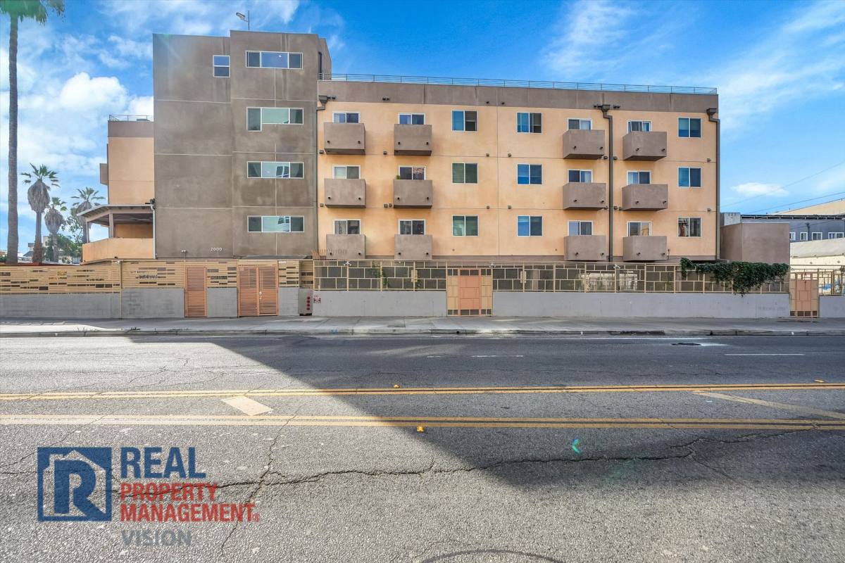 Apartment for rent at 2000 W 3rd St, Los Angeles, CA 90057