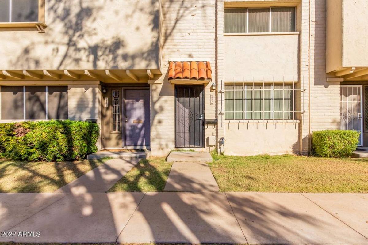Townhouse for rent at 6937 E Osborn Rd, Scottsdale, AZ 85251