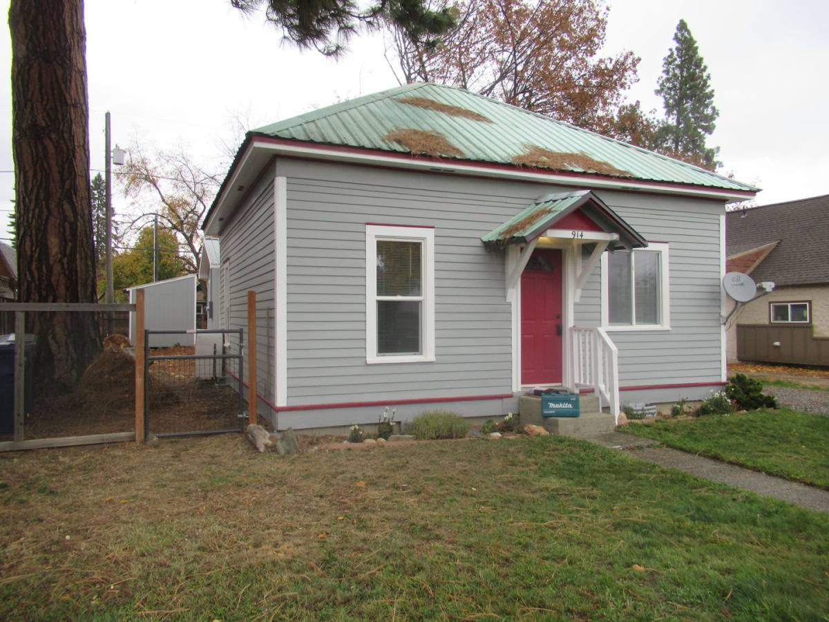 House for rent at 914 Pine St, Sandpoint, ID 83864