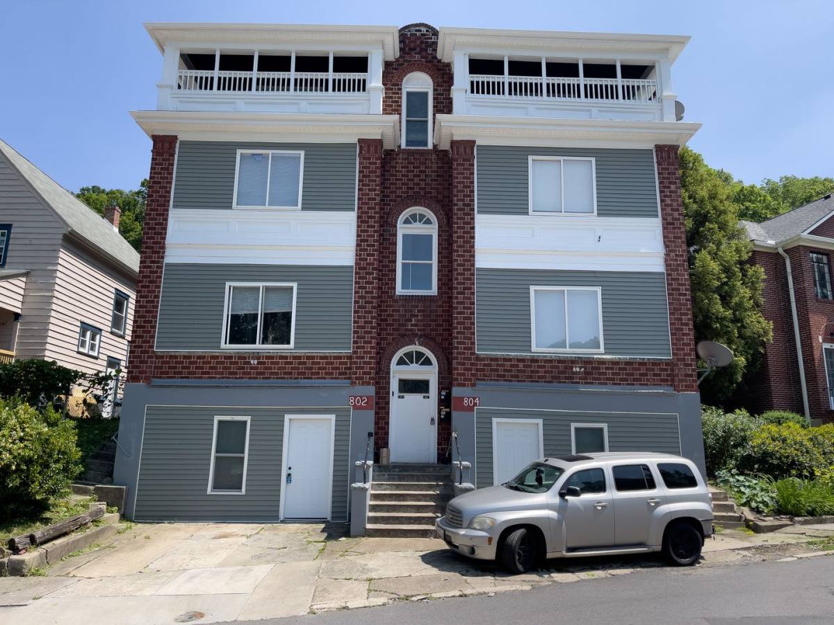 Apartment for rent at 802-804 Gephart, Cumberland, MD 21502