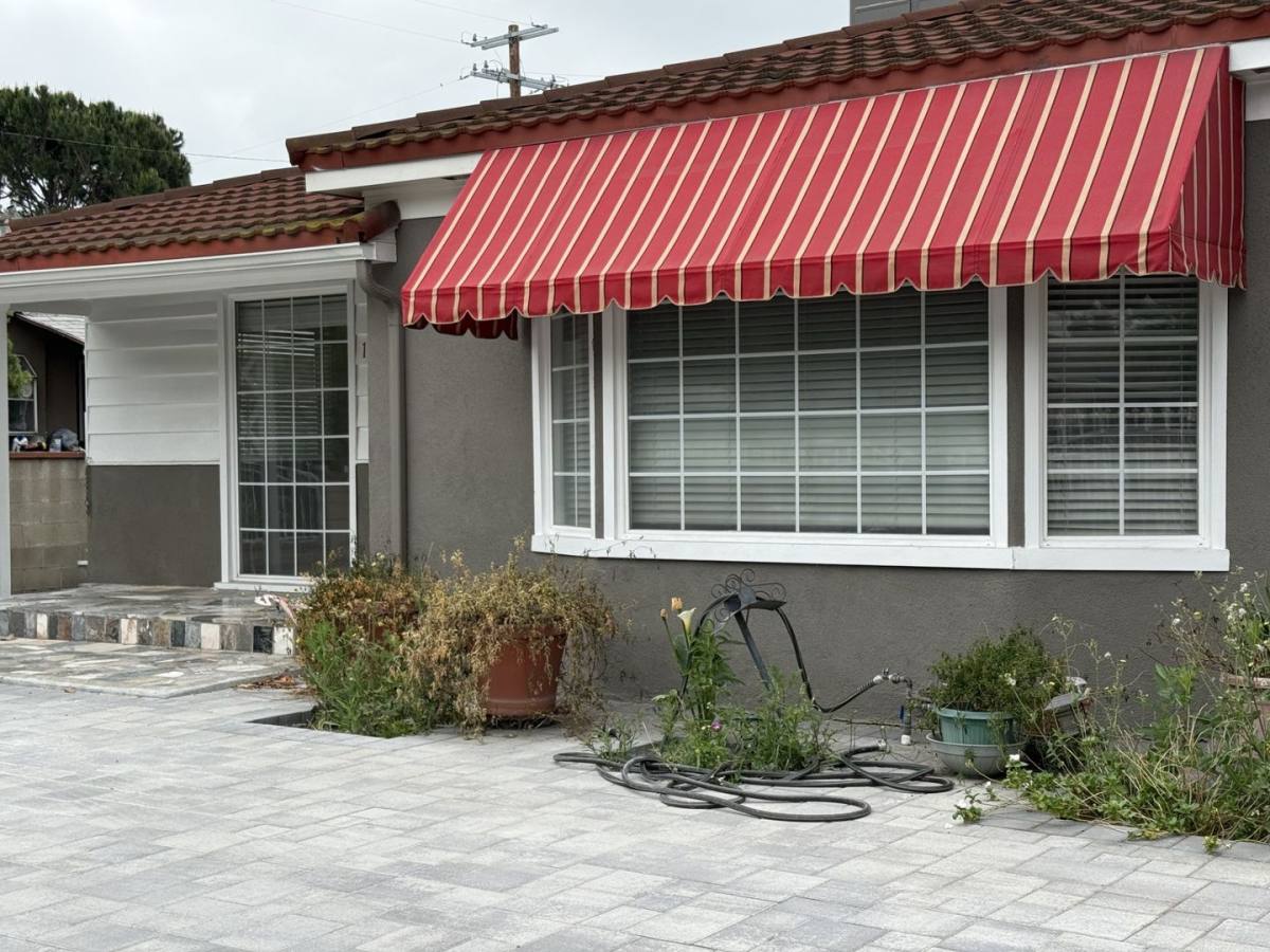 Apartment for rent at 11108 Califa St, North Hollywood, CA 91601