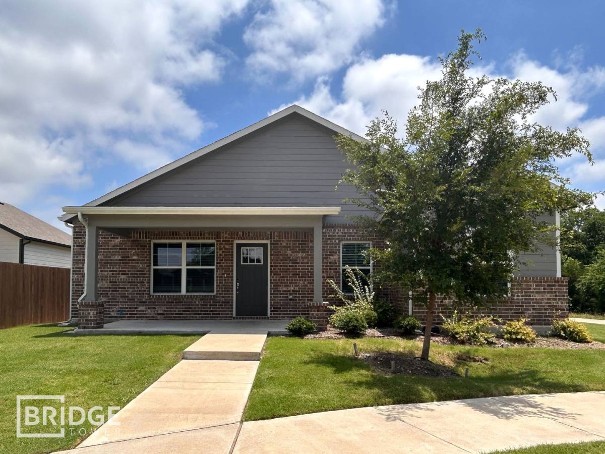 House for rent at 4433 Lassen Trail, Forney, TX 75126