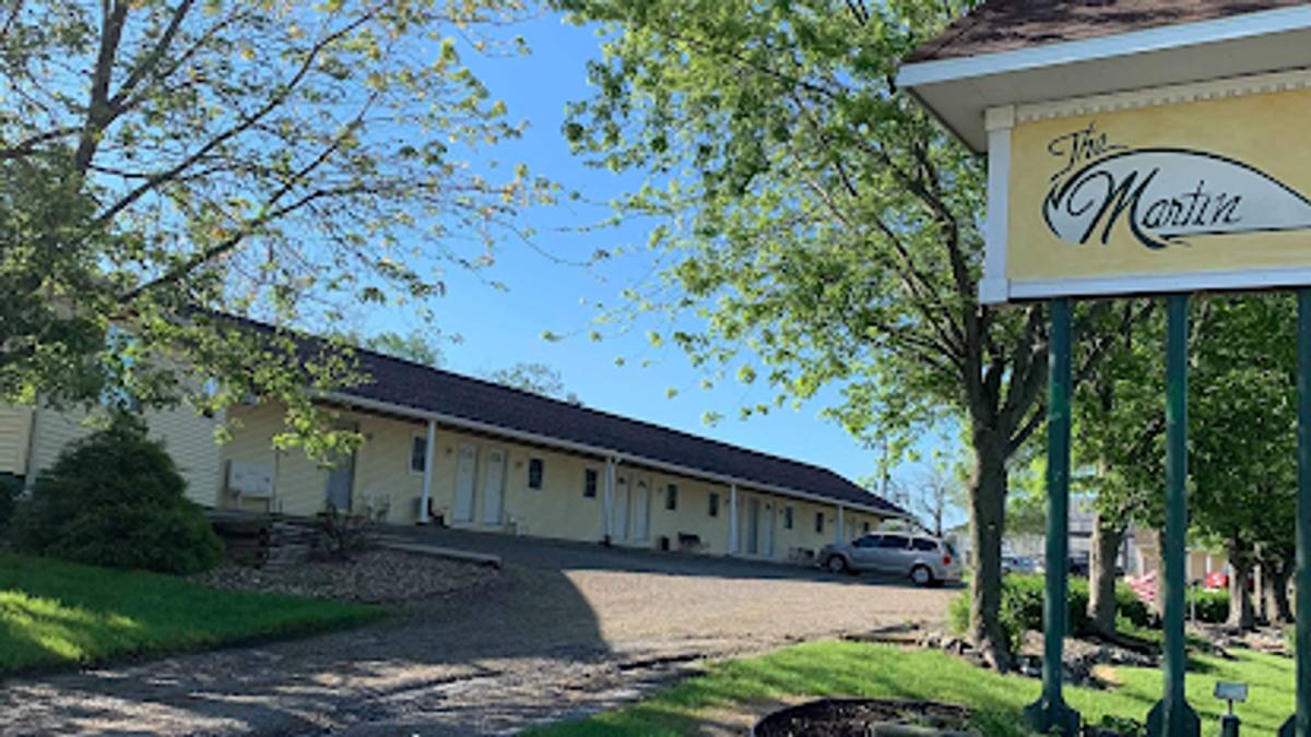 Apartment for rent at 917 W Walnut, Bloomfield, IA 52537