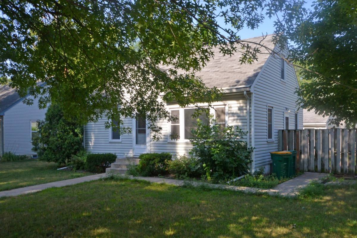 House for rent at 8200 1st Ave S, Minneapolis, MN 55420