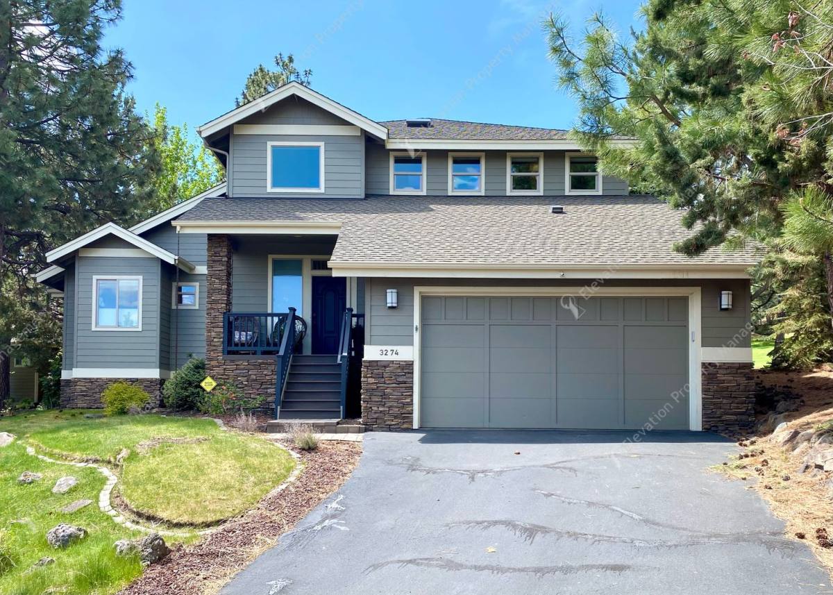 House for rent at 3274 NW Fairway Heights Dr, Bend, OR 97703