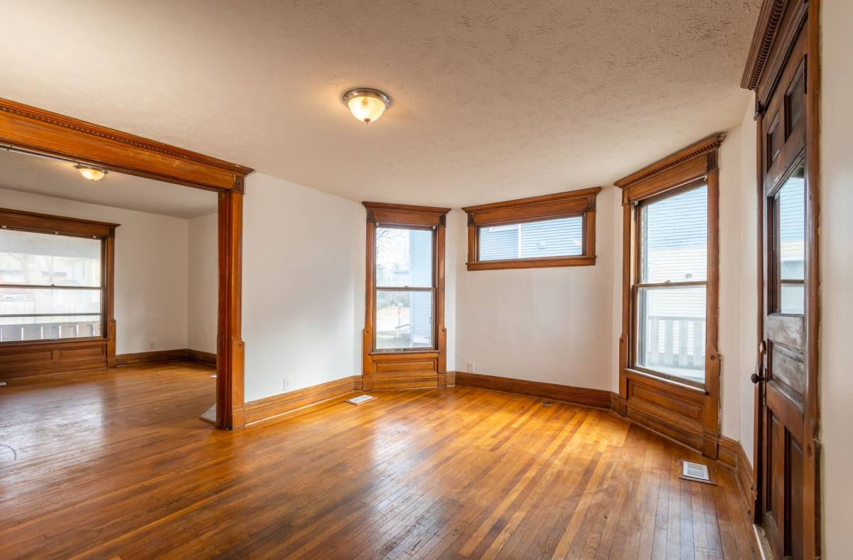 Apartment for rent at 409 N 25th St, Lincoln, NE 68503